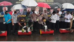 Polda Kalsel Musnahkan Sabu-Sabu 299 Kg yang Dibungkus Teh China