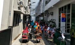 Persiapan Sekolah Tatap Muka, Guru SD dan SMP di Surabaya Tes Swab