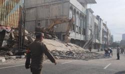 Bangunan Ambruk di Cideng, Kegiatan Konstruksi Dihentikan Sementara