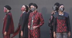 Lia Mustafa, Afif Syakur dan Phillip Iswardono Gelar Fashion Show di Tebing Breksi, Usung Wastra Nusantara