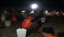 Video Warga Sidoarjo Disanksi Berdoa di Makam Pasien Covid-19 karena Tak Pakai Masker