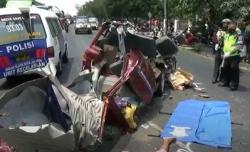 4 dari 6 Korban Tewas Kecelakaan Maut Kijang Vs Truk di Tuban Satu Keluarga
