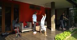 Keseruan Alwiansyah Main ke Rumah Maia Estianty, Ditantang Angkat Beban hingga Handstand
