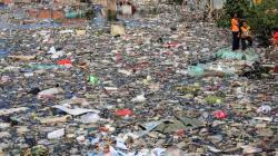 Kali Perancis Tangerang Dipenuhi Sampah