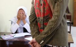 Siswa Pintar di Temanggung Menangis Dapat Kejutan Laptop dari Ganjar