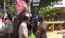Video Satpol PP Razia Pengamen Ondel-Ondel di Jakbar