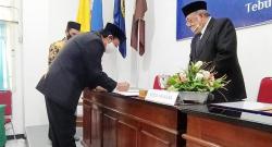 Gantikan Gus Sholah, Prof Haris Supratno Dilantik sebagai Rektor Unhasy Tebuireng  