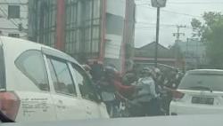 Amuk Massa di Kota Kendari, Polisi Sebut Dipicu Postingan Penghinaan di Medsos<