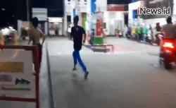 Petugas Gelar Operasi Yustisi di Matraman, Warga Kocar-Kacir