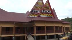 5 Rumah Adat Sumatera Utara, Nomor 3 Tempat Tinggal Para Raja