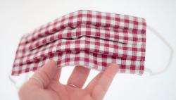 Masker Dilapisi Tisu dan Diolekan Minyak Esensial, Perlukah?