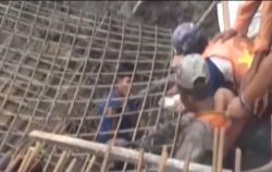 Video Kerangka Pembangunan Jembatan HKSN Banjarmasin Ambruk, 5 Pekerja Luka