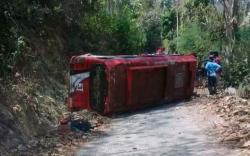Bus Rombongan Santri Terguling di Rembang, 5 Orang Luka-Luka