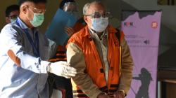 KPK Tahan Tersangka Korupsi Pembangunan Jembatan Waterfront City Kampar