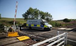 Berjarak 1,8 Meter dari Maut, Anjing Selamatkan Majikannya dari Hantaman Kereta