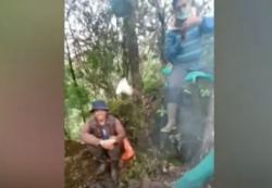Video 84 Orang Tersesat di Hutan Sumbar saat Napak Tilas, Korban Ditemukan Selamat