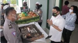 HUT ke-75 TNI, Kapolda Sulut Beri Kejutan Tumpeng ke Pangdam XIII Merdeka