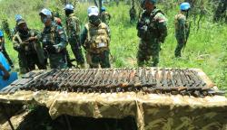 Satgas TNI di Kongo Gelar Operasi Putih, Berhasil Amankan 32 Senjata AK-47