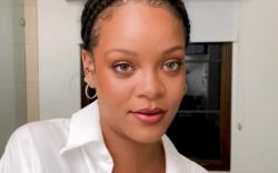 Rihanna Minta Maaf Pakai Lantunan Hadis di Fashion Show Lingerie: Ini Tidak Terjadi Lagi