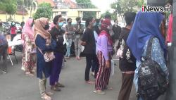 Polisi Bebaskan Ratusan Demonstran di Surabaya, 17 Orang Masih di Bawah Umur