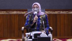 Menaker Ida Minta THR Pekerja Dibayar Paling Lambat Seminggu Sebelum Lebaran <