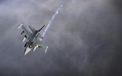 Jet Tempur AS Lancarkan Serangan Udara ke Basis Taliban di Afghanistan