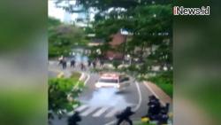 Video Viral Ambulans Coba Tabrak Polisi saat Demo di Menteng, 3 Pelaku Diperiksa