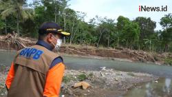 Doni Monardo Tinjau Lokasi Banjir dan Longsor di Pameungpeuk Garut