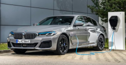 Berisiko Terbakar, BMW Recall 26.700 Unit Mobil Ramah Lingkungan