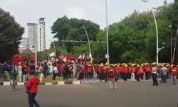 Video Demo Tolak UU Ciptaker Kumpul di Patung Kuda