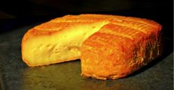 3 Keju Ini Punya Rasa yang Aneh Banget, Mau Coba?