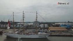 Video Misi Keliling Nusantara KRI Bima Suci Disambut TNI AL dan Masyarakat di Pelabuhan Belawan Medan