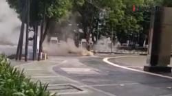 Video Asap Muncul di Sekitar Masjid Istiqlal, Diduga Kabel Bawah Tanah Terbakar