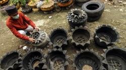 Limbah Ban Bekas Disulap Jadi Pot Tanaman, Dijual hingga Rp100.000