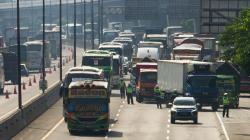 Tol Jakarta-Cikampek Padat, Polisi Berlakukan Contraflow Sepanjang 15 Km