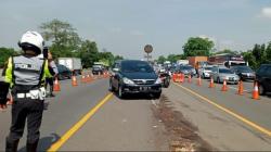 Urai Kepadatan Kendaraan, Jasa Marga Berlakukan Contraflow Km 47-Km 61 Arah Cikampek