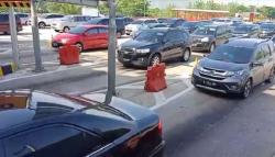 Libur Panjang, Sejumlah Kendaraan Antre Panjang di Gerbang Tol Cipali<