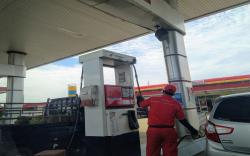 Banyak Kendaraan Antre di SPBU Jayapura, Begini Kata Pertamina<