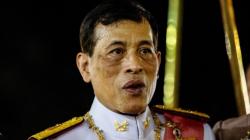 Mahasiswa Thailand Ditangkap karena Coret Foto Raja Maha Vajiralongkorn