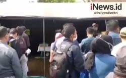 Video Ratusan Wisatawan Puncak Bogor Jalani Rapid Test dan Swab Test Covid-19<