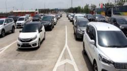 Video Puncak Arus Balik Libur Panjang, Volume Kendaraan di Tol Cipali Masih Padat