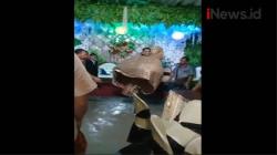 Video Viral Resepsi Pernikahan Terendam Banjir di Pasuruan, Pengantin Pria Gendong Pasangannya