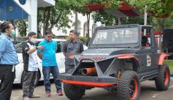 Itenas Bandung Pamerkan Mobil Listrik Tempur Sergap Senyap