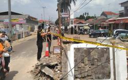 Polres Purwakarta Selidiki Kasus Gapura Melati Ambruk yang Tewaskan Bocah 13 Tahun<
