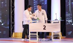 Debat Pilkada Surabaya: Machfud Tekad Makmurkan Warga, Eri Sebut Birokrasi Terbaik