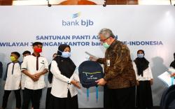 Puluhan Panti Yatim di Jawa Barat Dapat Santunan dari Bank BJB<