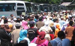 Calhaj Purwakarta yang Tertunda pada 2020 Tak Semuanya Berangkat Tahun Depan<