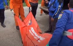 Video Bocah Hilang Terseret Arus di Banjir Kanal Timur Jakarta Ditemukan Tak Bernyawa