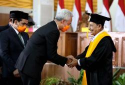 Habib Luthfi Terima Doktor Honoris Causa, Gus Yaqut: Sang Mursyid Bela Negara