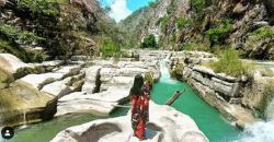 Terpesona Keindahan Air Terjun Tanggedu Sumba Berwarna Biru Tosca